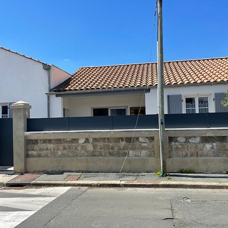 Maison Chaleureuse Avec Terrasse Privative Proche De La Gare Et Du Centre-Ville Rochefort  Kültér fotó