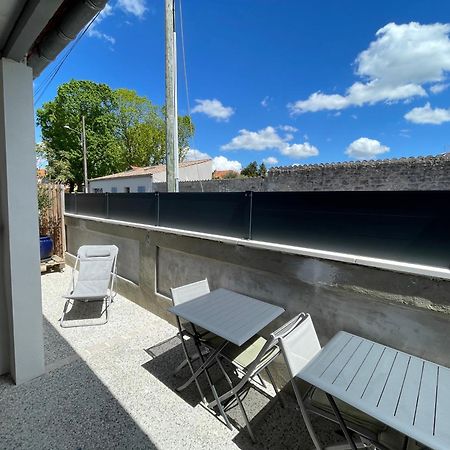 Maison Chaleureuse Avec Terrasse Privative Proche De La Gare Et Du Centre-Ville Rochefort  Kültér fotó