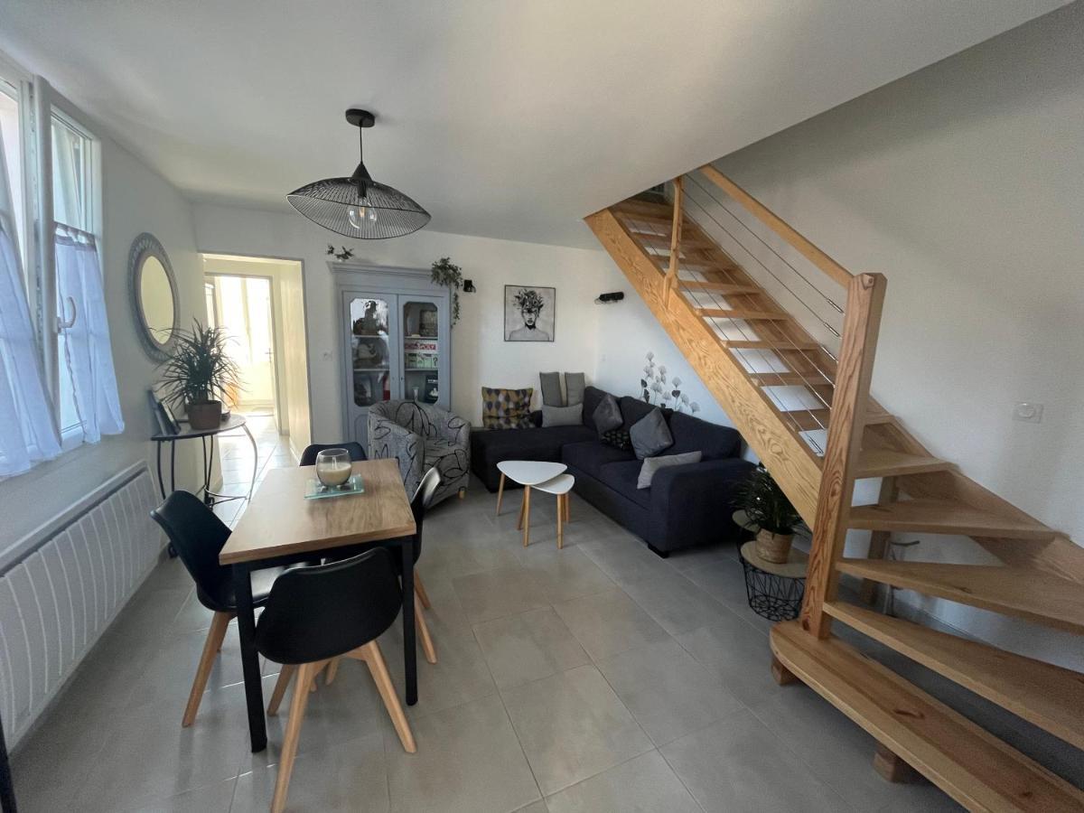 Maison Chaleureuse Avec Terrasse Privative Proche De La Gare Et Du Centre-Ville Rochefort  Kültér fotó